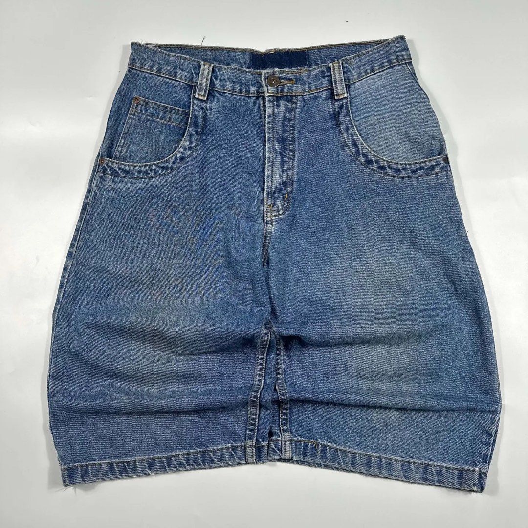 Vintage Ecko Embose Logo (Category: Shorts) located in Calasiao. Submitted by nacht.archives (Listing ID 1469174113, Image 2). Description: Vintage Y2K Ecko Embose Logo Jorts 👖WAIST: 30-32 👖LENGTH: 25 👖THIGH: 14 👖LEG OPEN: 11.5 FLAWS: CHECK THE PHOTO OF ISSUE PRICE: 📩 + sf 🚚Local shipping fee (75 to 125php) 💳Mode of payment (Gcash, MariBank, Gotyme).
