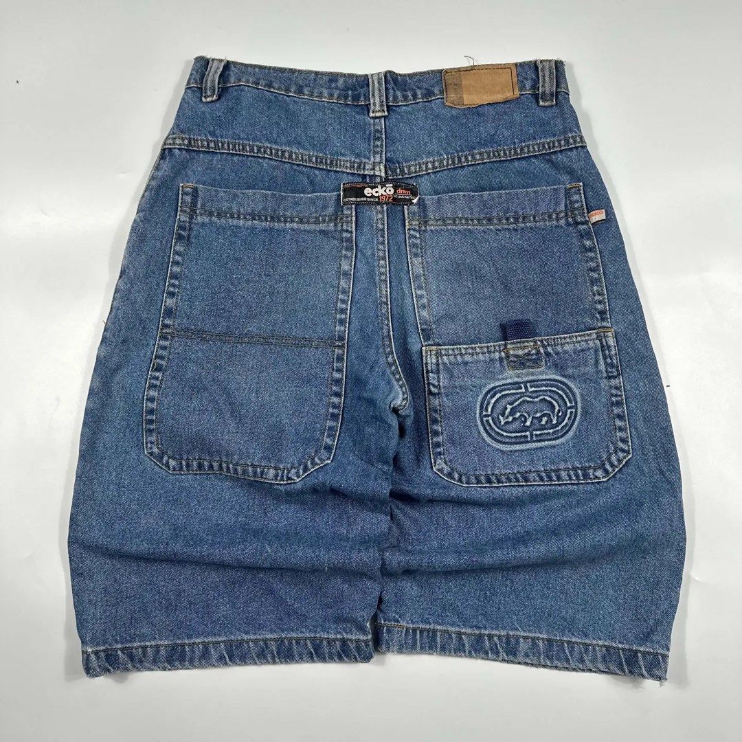 Vintage Ecko Embose Logo (Category: Shorts) located in Calasiao. Submitted by nacht.archives (Listing ID 1469174113, Image 1). Description: Vintage Y2K Ecko Embose Logo Jorts 👖WAIST: 30-32 👖LENGTH: 25 👖THIGH: 14 👖LEG OPEN: 11.5 FLAWS: CHECK THE PHOTO OF ISSUE PRICE: 📩 + sf 🚚Local shipping fee (75 to 125php) 💳Mode of payment (Gcash, MariBank, Gotyme).