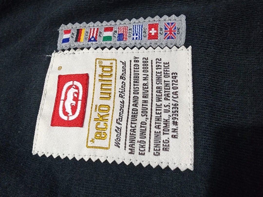 Vintage Ecko Unltd (Category: Tshirts & Polo Shirts ) located in Cavite. Submitted by behindourstyle (Listing ID 1469288317, Image 3). Description: 1.5k only 🔥 Early 2000's Psg Out ✅️ Sign of use but presentable authentic size XL to 2XL Imus cavite.