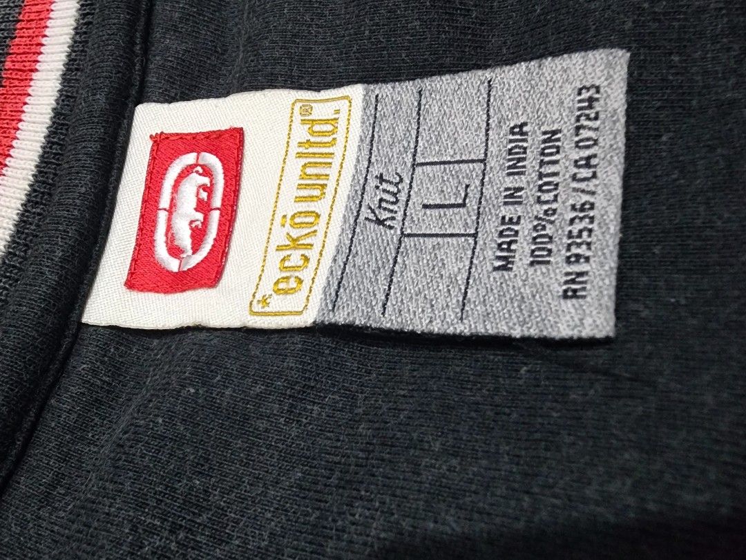 Vintage Ecko Unltd (Category: Tshirts & Polo Shirts ) located in Cavite. Submitted by behindourstyle (Listing ID 1469288317, Image 2). Description: 1.5k only 🔥 Early 2000's Psg Out ✅️ Sign of use but presentable authentic size XL to 2XL Imus cavite.