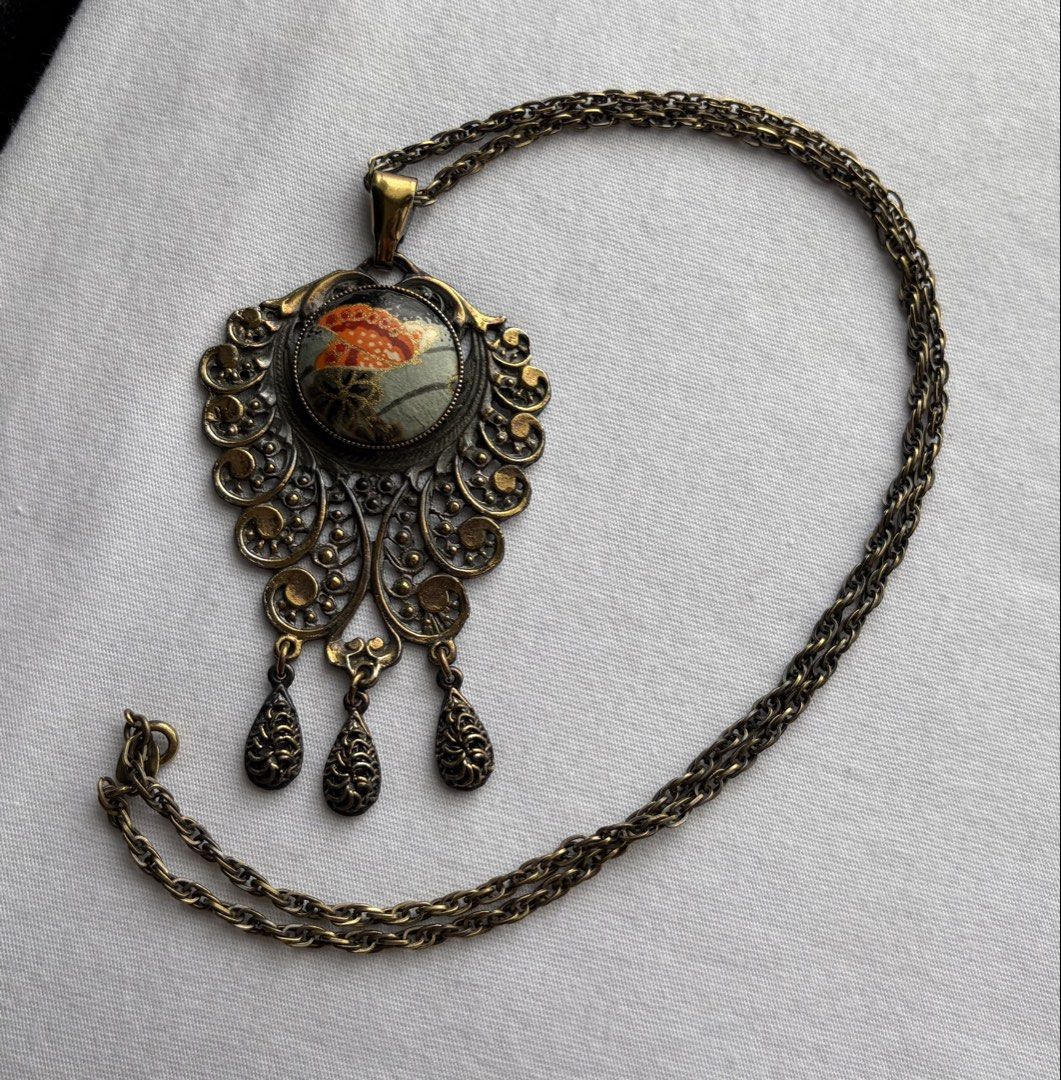 Vintage Filigree Necklace (Category: Necklaces) located in Quezon City. Submitted by WasalakTwo (Listing ID 1469216165, Image 3). Description: Bought in Japan Goodcondition Still presentable 65cm Open for delivery nationwide.