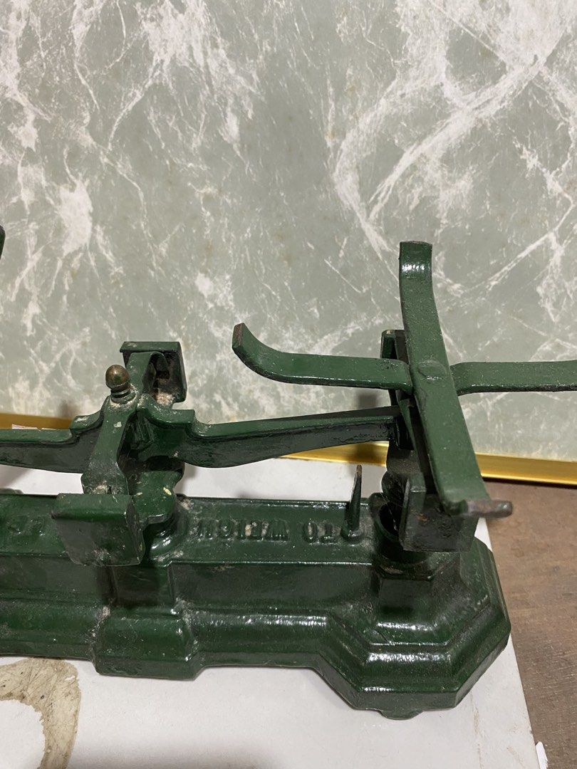 Vintage Green Cast Iron Countertop Scale (Category: Health Monitors & Weighing Scales) located in Calamba. Submitted by chebvintagedepot (Listing ID 1469248805, Image 3). Description: (B23-01) “An antique cast-iron balance scale with its original-style green-painted finish and traditional design. The scale has a lovely aged appearance, making it an interesting piece for collectors of vintage weighing equipment or for use as a decorative display i
