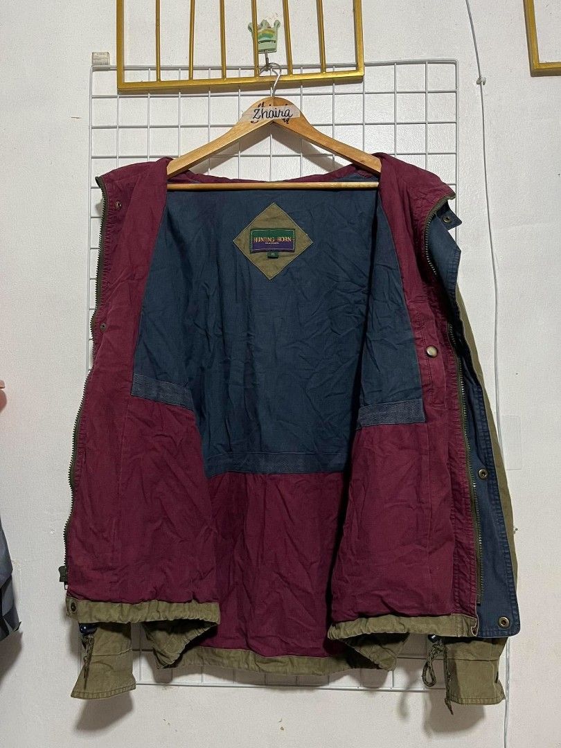 VINTAGE HUNTING HORN CANVAS JACKET (Category: Coats, Jackets and Outerwear) located in Pagsanjan. Submitted by thriftyclothes33 (Listing ID 1469304412, Image 3). Description: 🪖 VINTAGE HUNTING HORN CANVAS JACKET🪖🔥 ✨ Classic vintage outdoor style ✨ Army green canvas shell 🪖 ✨ Embroidered Hunting Horn crest ✨ Adjustable drawstrings ✨ High-neck collar ✨ Rugged look, perfect for casual & outdoor wear 🏷️ Size XL on tag 📏 Width 26" • Length 29" �