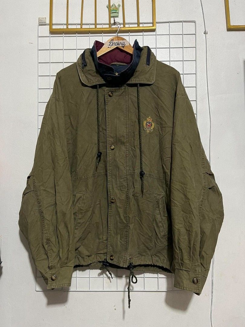 VINTAGE HUNTING HORN CANVAS JACKET (Category: Coats, Jackets and Outerwear) located in Pagsanjan. Submitted by thriftyclothes33 (Listing ID 1469304412, Image 2). Description: 🪖 VINTAGE HUNTING HORN CANVAS JACKET🪖🔥 ✨ Classic vintage outdoor style ✨ Army green canvas shell 🪖 ✨ Embroidered Hunting Horn crest ✨ Adjustable drawstrings ✨ High-neck collar ✨ Rugged look, perfect for casual & outdoor wear 🏷️ Size XL on tag 📏 Width 26" • Length 29" �