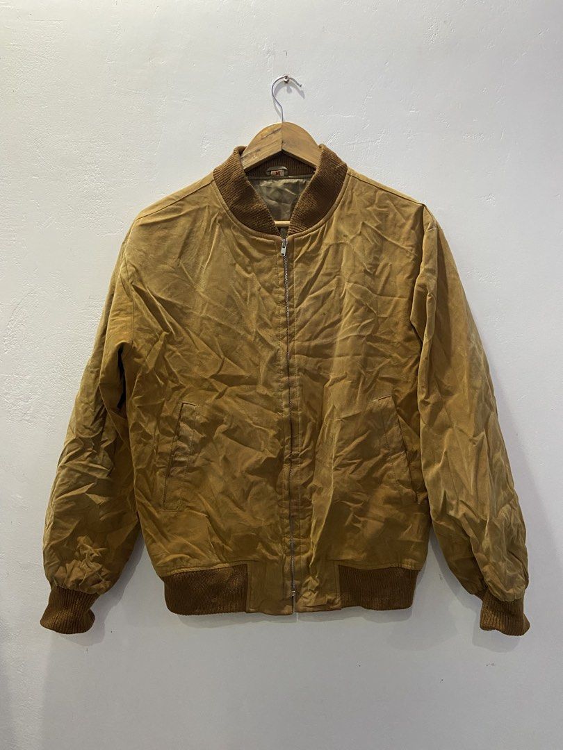 Vintage Japanese Bomber Jacket (Category: Coats, Jackets and Outerwear) located in Tukuran. Submitted by retrothrifter88 (Listing ID 1469237692, Image 1). Description: 20x24.