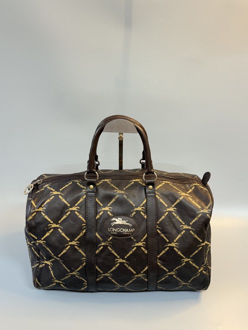 Vintage Longchamp (Category: Luxury Bags & Wallets) located in Cebu City. Submitted by ricahsukaybags_2017 (Listing ID 1469228912, Image 1). Description: Longchamp. Pure genuine leather Vintage na vintage.