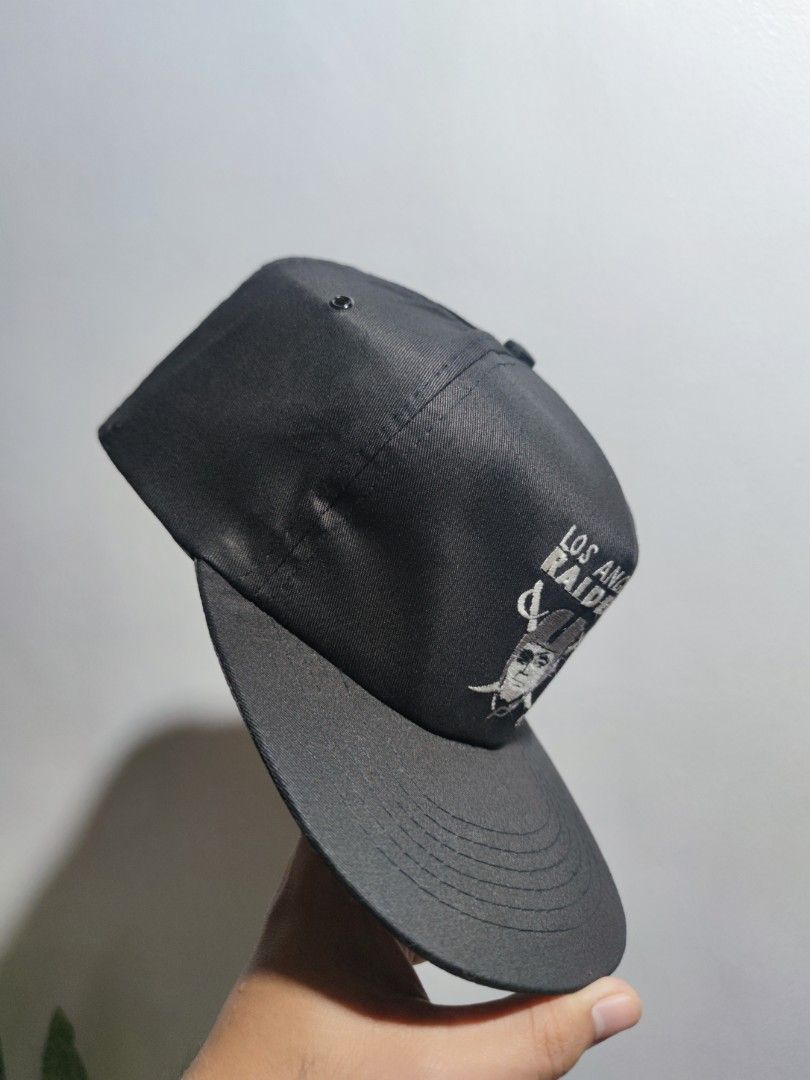 VINTAGE LOS ANGELES RAIDERS SNAPBACK CAP (Category: Caps & Hats) located in Tanay. Submitted by tykezz (Listing ID 1469389668, Image 2). Description: TANAY RIZAL.