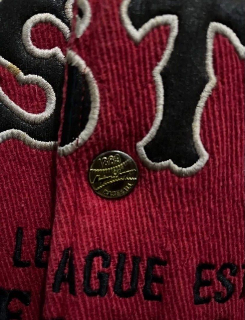 Vintage MLB Boston red sox varsity jacket (Category: Coats, Jackets and Outerwear) located in Angeles City. Submitted by ursenpaiu__ (Listing ID 1469165682, Image 2). Description: .