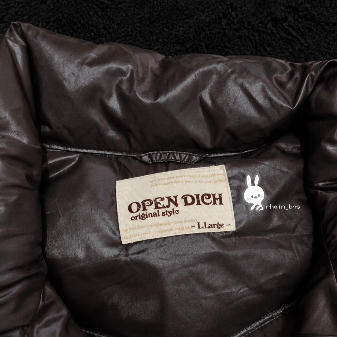 Vintage Open Dich Padded Puffer Jacket (Category: Coats, Jackets and Outerwear) located in Balanga. Submitted by rhein_bns (Listing ID 1469253028, Image 2). Description: .