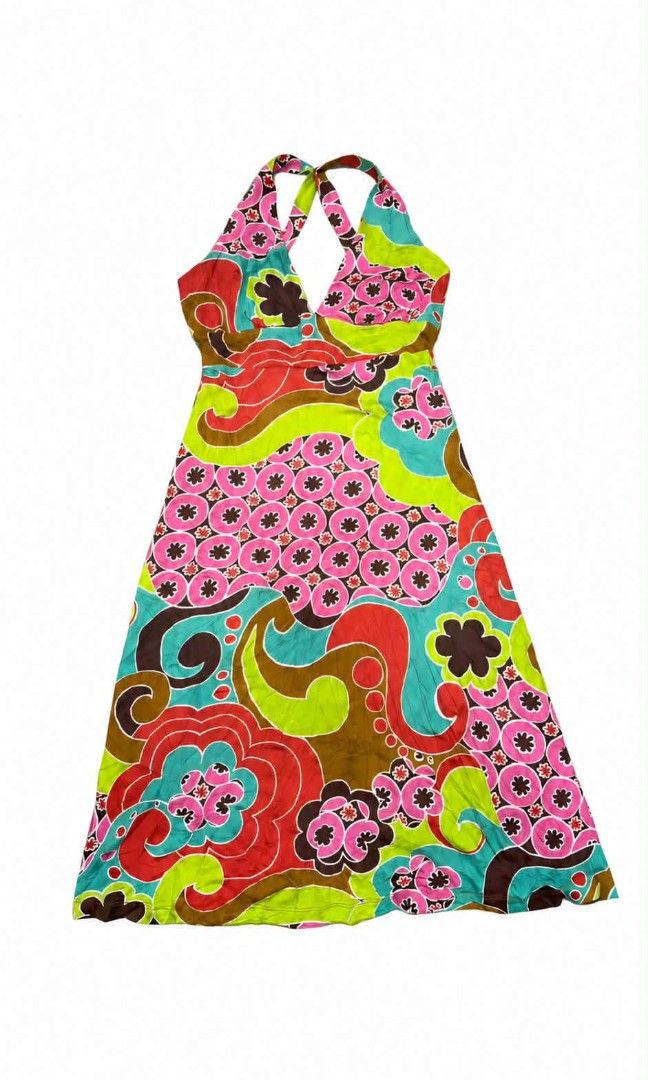 Vintage papaya dress (Category: Dresses) located in Naga. Submitted by annyeongsayongtanan (Listing ID 1469294235, Image 1). Description: vintage papaya dress, size small to med (strechable(.
