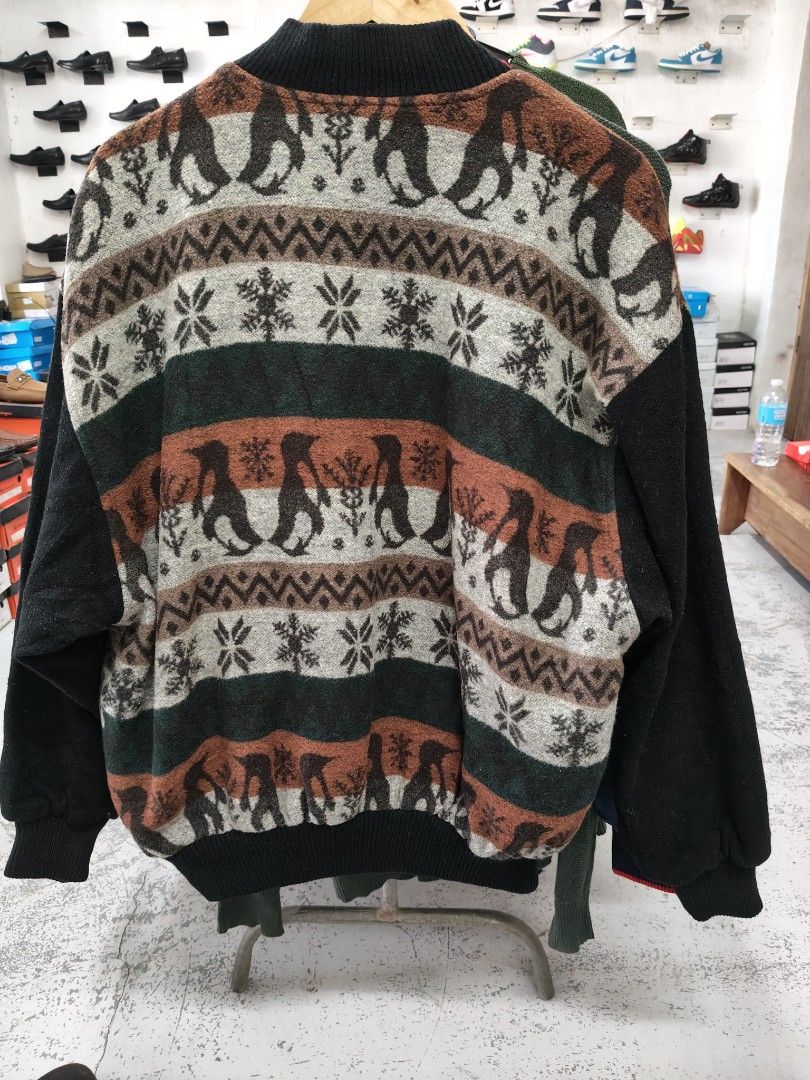 Vintage Penguin Munsingwear Wool Bomber jacket (Category: Coats, Jackets and Outerwear) located in Cabadbaran. Submitted by jem1124 (Listing ID 1469224752, Image 2). Description: 27x27 Box type excellent condition No issue.