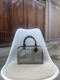 (Category: ) located in . Submitted by thriftniyuno (Listing ID 1469241679, Image 1). Description: .
