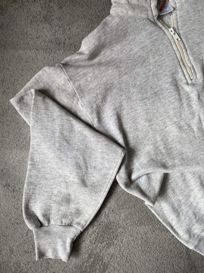 Vintage US Navy Half Zip Sweatshirt (Category: Coats, Jackets and Outerwear) located in Makati City. Submitted by hdn.rck (Listing ID 1469308558, Image 3). Description: .