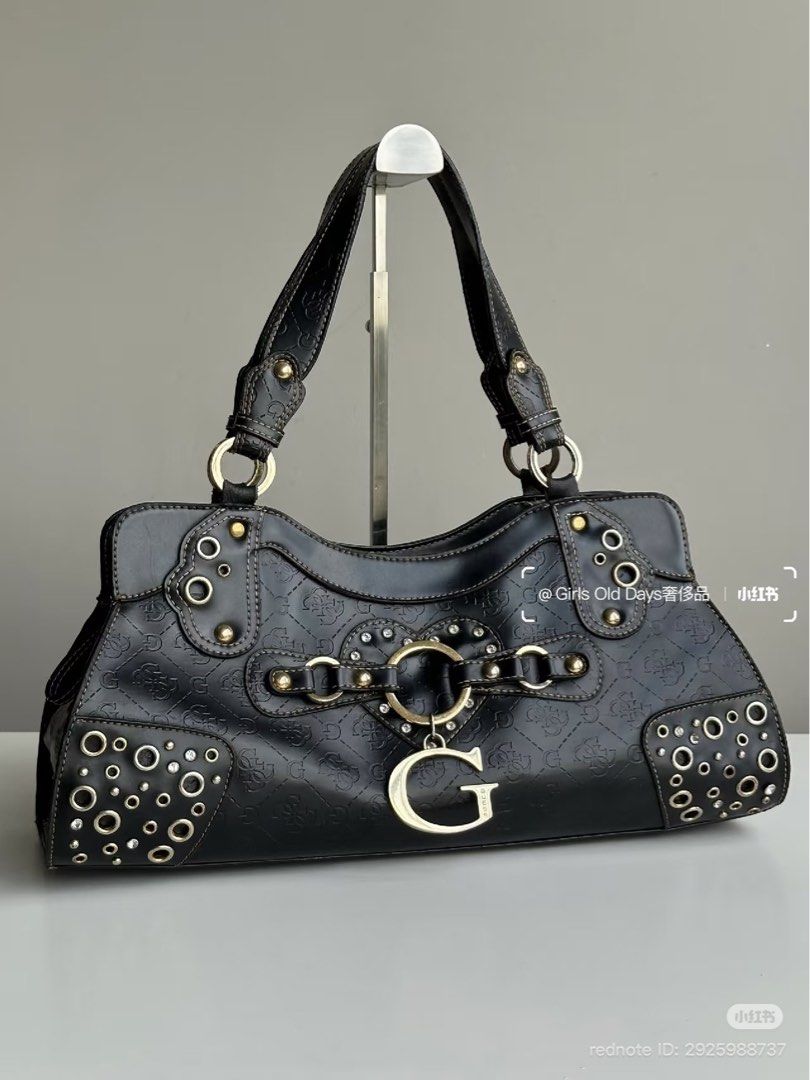 vintage y2k guess bag 2000s (Category: Shoulder Bags) located in Manila. Submitted by hk98. (Listing ID 1469248685, Image 1). Description: .
