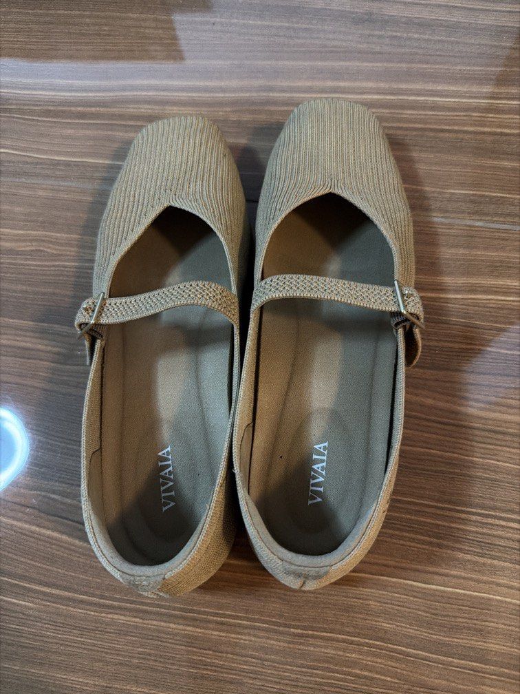 Vivaia square toe mary janes (Category: Flats & Sandals) located in Quezon City. Submitted by bloompicks (Listing ID 1469314185, Image 2). Description: Super comfy. No issues. Actual color is light brown Size: 40.5 I usually wear US 9/EU 40.