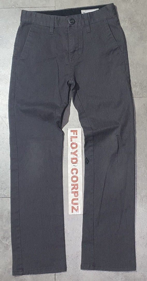 Volcom Slim Fit Grey Pants Size 24 (Category: Babies & Kids Fashion) located in Laoag. Submitted by floydg_corpuz22 (Listing ID 1469233300, Image 1). Description: Volcom grey slim-fit pants in Size 24 US / 10Y. Made with a comfortable cotton blend, featuring a zip fly and button closure. Volcom for kids 24x32.5 Vgood 200+sf.