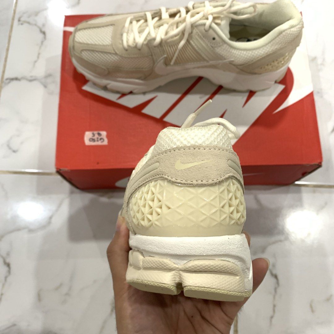Vomero (Category: Casual Shoes) located in Santa Rosa. Submitted by gardenofthrifts (Listing ID 1469300816, Image 3). Description: Shoes ₱4580 10 US Women 8.5 US Men 10/10 Condition Comment “Mine” below to purchase..
