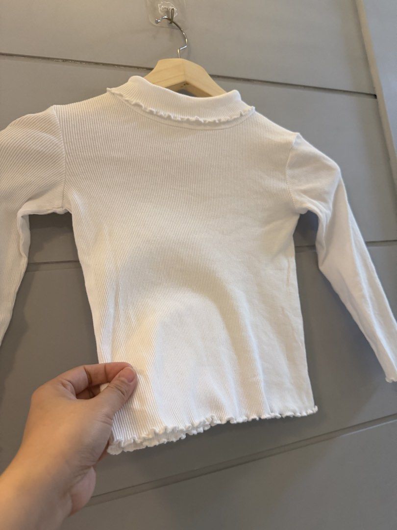 WAFFLE TURTLE NECK KIDS LONGSLEEVE (3-4y) (Category: Babies & Kids Fashion) located in Lipa City. Submitted by upcycle_alley (Listing ID 1469165906, Image 2). Description: .