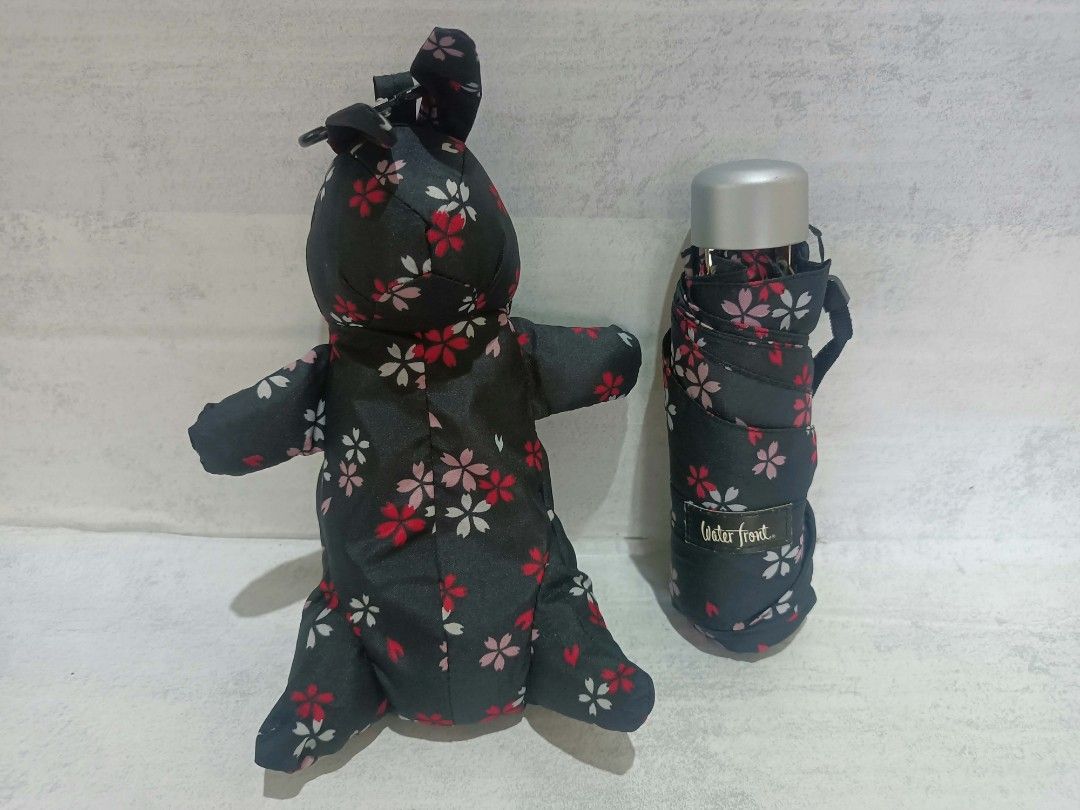 Water Front Bunny Case Mini Umbrella (Category: Umbrellas) located in Davao. Submitted by lotispreloved (Listing ID 1469236488, Image 3). Description: ❤️ 17.5cm length when folded ❤️ Very pretty Sakura Black Bunny ❤️ lightweight.