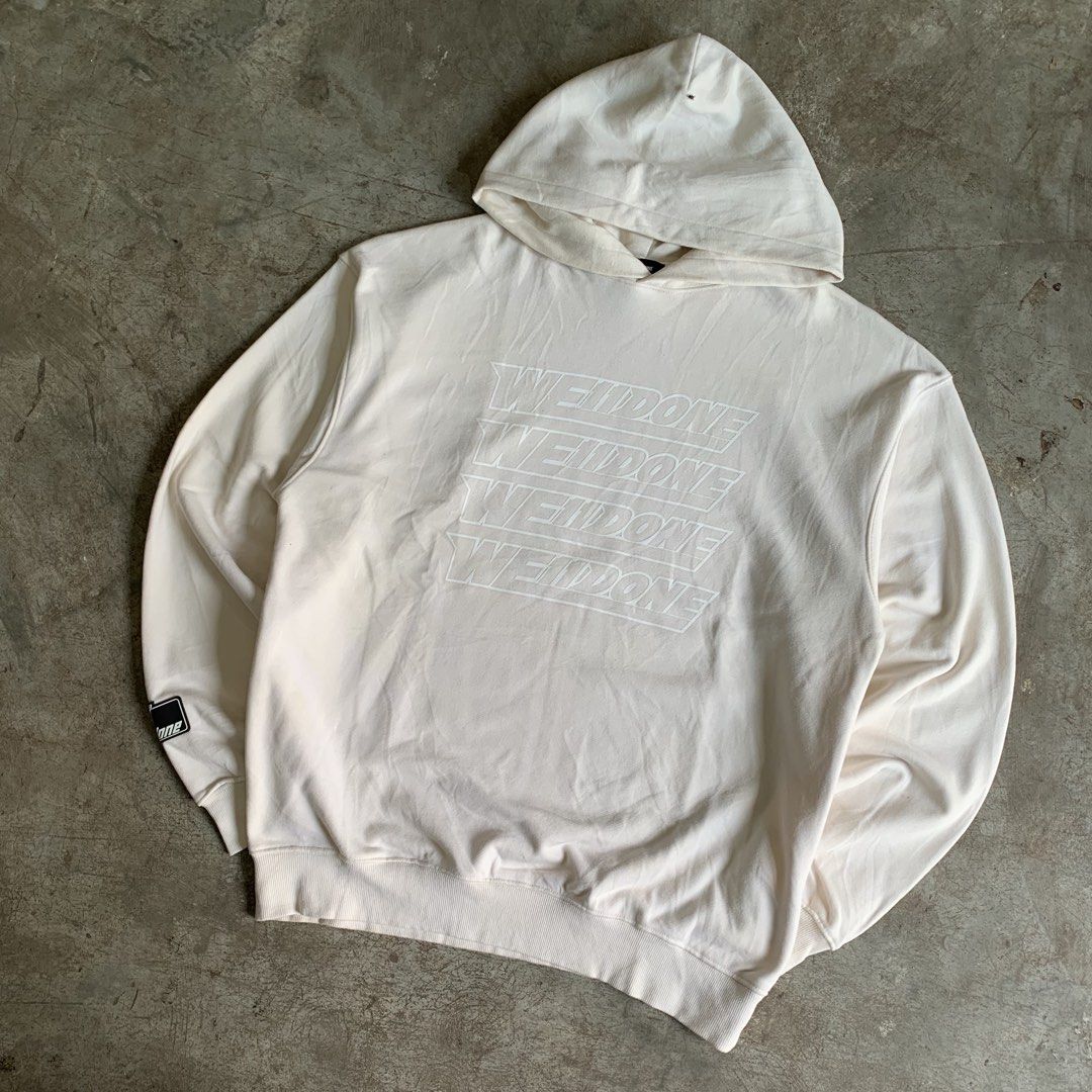 We11done Track White Hoodie Sweatshirt (Category: Hoodies) located in Manila. Submitted by emplysthrift. (Listing ID 1469305992, Image 2). Description: Width "24 Length "29 Excellent Condition Colorrate: 9.3/10 Flaws: None Unli vouch/vc for safe transactions 📲 Location: Laspinas City, Metro Manila, Brngy Talon Uno. 📍 DM IF INTERESTED📥 - Brand: We11done - Color: Off-white - Material: Heavy cotton fleece - Design: Bold layered chest graphic prin