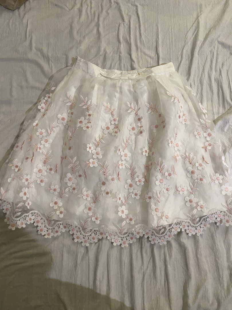 Whimsical Skirt (Category: Skirts) located in Iloilo. Submitted by chelseyywz (Listing ID 1469213165, Image 1). Description: Size S on tag. Just need wash for the stains. 💗.