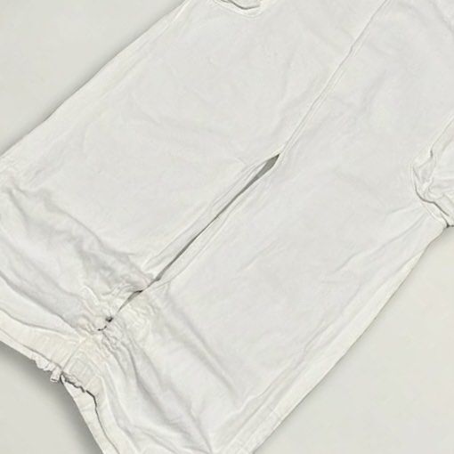 WHITE 7 POCKETS CARGO DENIM BAGGY PANTS✨ (Category: Jeans) located in Bulacan. Submitted by cris_thrifty (Listing ID 1469231961, Image 3). Description: ₱250 +sf WHITE 7 POCKETS CARGO DENIM BAGGY PANTS✨ Size 27-28 Length 43 Leg hole 9.5 Thigh 12.5 • need wash • good fittings • Heavy • stain • semi thick • semi hard • must buy it - Color: Clean solid white - Fit: Super baggy, wide-leg style - Pockets: Multiple utility pockets on sides and thighs + 