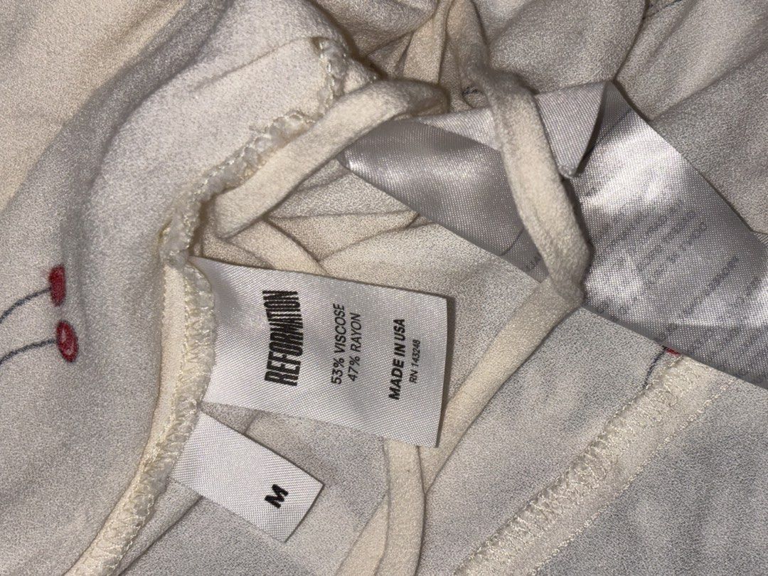 White Dress (Category: Dresses) located in Marikina City. Submitted by shanctuarykrrt (Listing ID 1469361168, Image 2). Description: .