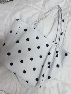 (Category: ) located in . Submitted by fwsnnpreloved (Listing ID 1469360124, Image 1). Description: .