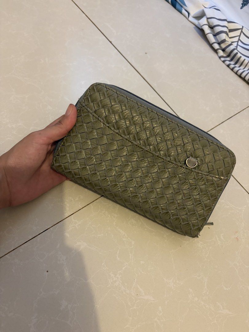 Woven double zip long wallet (Category: Wallets & Card holders) located in Las Pinas. Submitted by bibliomomma (Listing ID 1469237607, Image 2). Description: Woven Olive Green Double-Zip Long Wallet Stylish woven design long wallet sourced from Japan (made in Myanmar) featuring a doublezip closure for extra storage capacity. Includes multiple card slots and cash compartments to keep your essentials organized. Preloved condition with visible inter