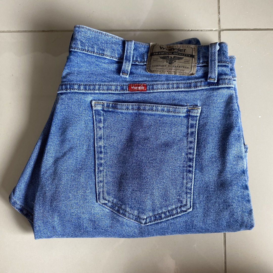 Wrangler Denim Stretchable Pants (Category: Jeans) located in Cabuyao City. Submitted by stuffwarsph (Listing ID 1469166262, Image 3). Description: Color: Wash blue Width 40 max stretch 44 Length 45 Leg opening 13 Hem 8.5 Condition: Bnew condition hangtag nalang kulang Issues: None ₱600.