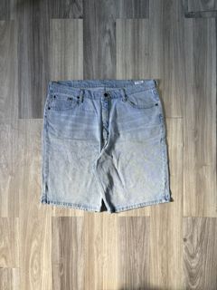 (Category: ) located in . Submitted by thriftdrip.402 (Listing ID 1469179701, Image 1). Description: .