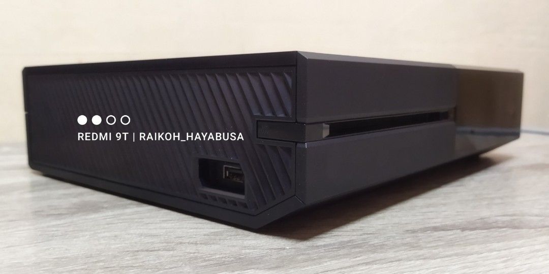Xbox One & Xbox One Kinect Sensor (Defective) (Category: Xbox) located in Dasmarinas. Submitted by nixx_hayabusa (Listing ID 1469221748, Image 3). Description: Kindly read descriptions carefully! SOLD as BUNDLE For 1,495 Selling as DEFECTIVE as these are good for parts ONLY! ✅ Xbox One (Phat/Black) ✅ Previously opened for cleaning (years ago) ❌ NO POWER (Not powering up) ❌ No Power Brick included ❌ No Power Cord included ❌ No HDMI Cable included 