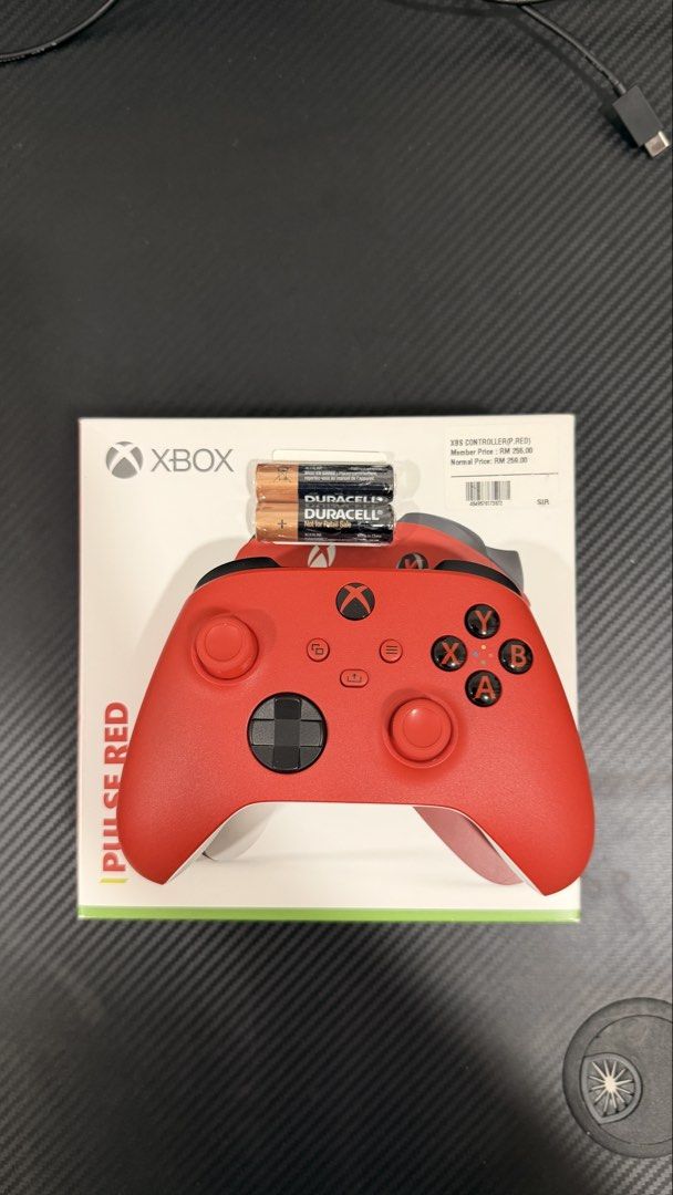Xbox Wireless Controller Pulse Red (Category: Controllers) located in Kajang. Submitted by asyraffyus01725 (Listing ID 1469164539, Image 2). Description: XBOX Series Controller Pulse Red untuk dijual Boleh guna untuk main game dkt PC pakai Bluetooth atau guna untuk sesiapa yang ada XBOX. Condition masih ok lagi. x sampai 2 bulan pakai. Kotak ada include. Sekali dengan batteri yang belum pakai lagi. Harga untuk dijual RM 200 (slightly nego). Lowba