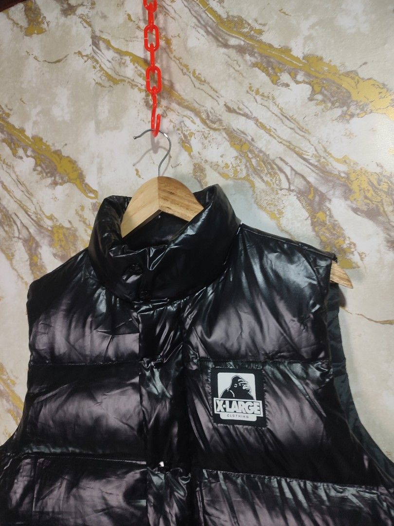 X-Large Puffer Vest (Category: Vests) located in Cabuyao City. Submitted by jederama (Listing ID 1469200326, Image 2). Description: XLARGE PUFFER VEST SIZE : MEDIUM ON TAG WIDTH - 21 LENGTH - 25 LIKE NEW CONDITION PWEDE SA MASELAN NO ISSUE / NO FLAWS AUTHENTIC 💯 950 + SHIPPING FEE.