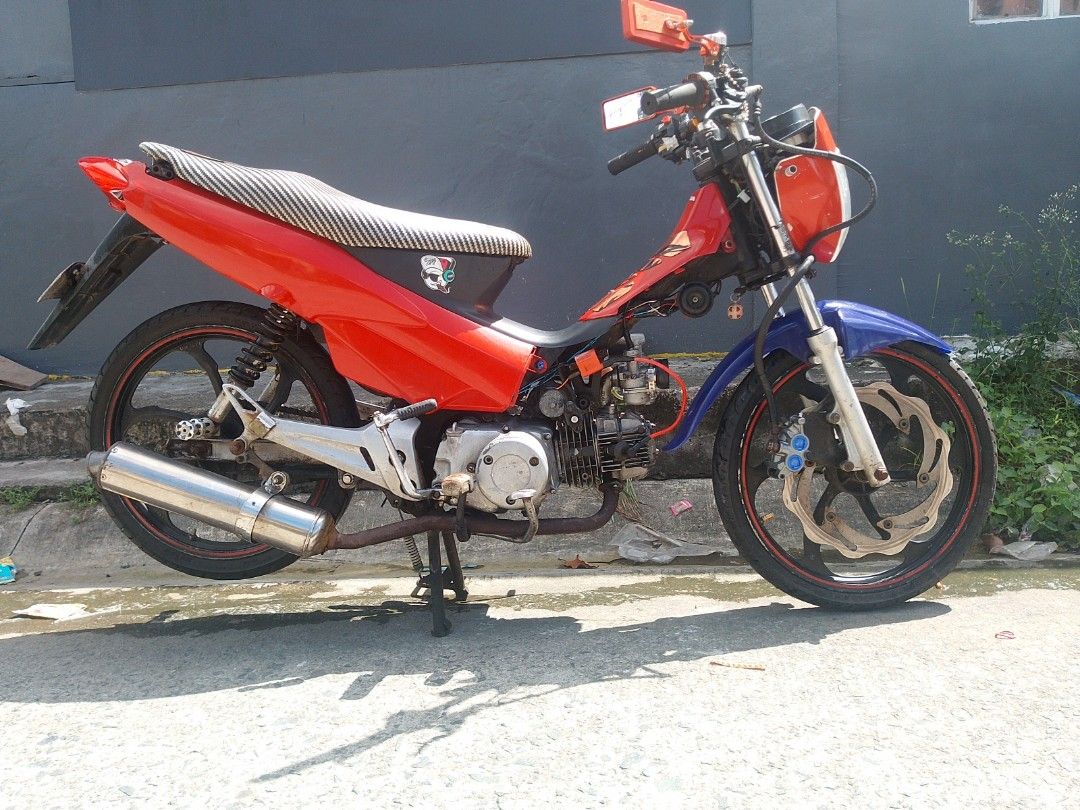 XRM 110 GOOD RUNNING CONDITION!! (Category: Motorbikes for Sale) located in Caloocan City. Submitted by marvenbusa01297 (Listing ID 1469242189, Image 1). Description: good running condition pm me !.