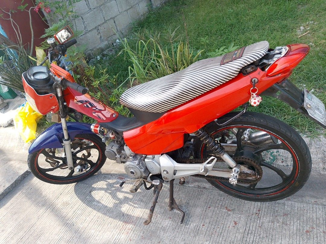 XRM 110 GOOD RUNNING CONDITION!! (Category: Motorbikes for Sale) located in Caloocan City. Submitted by marvenbusa01297 (Listing ID 1469242189, Image 2). Description: good running condition pm me !.
