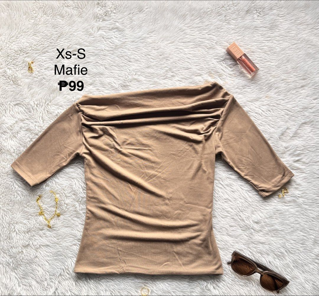 Xs-S tops (Category: Others Tops) located in Tanza. Submitted by elliesdecluttered (Listing ID 1469276853, Image 3). Description: Details sa pics Tanza Cavite Loc.