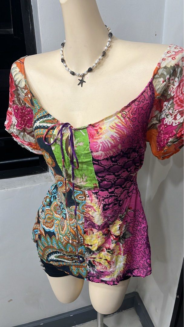 Y2k patchwork paisley prints boho offshie top (Category: Others Tops) located in Caloocan City. Submitted by onlyfromthepast (Listing ID 1469257086, Image 3). Description: 8.5/10 condition Flaw- last slide torn part Medium on tag can fit upto l to xl ✅My bio before purchasing tia💕 ✅ All items are fresh from bales, Pls expect dirt,dust or stains.