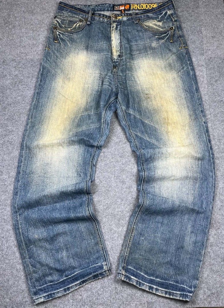 Y2K Akademiks Baggy Pants (Category: Jeans) located in Tayabas. Submitted by renew.revibe (Listing ID 1469204857, Image 1). Description: Y2K Akademiks Baggy Pants Very Good Condition Sign of usage / Need Wash 38W / 46L / 10.5 Hem 650 +SF.