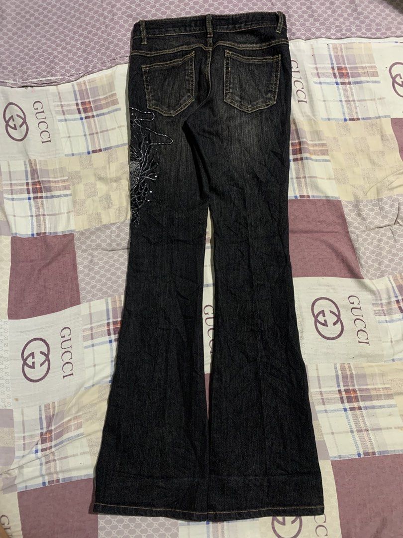 Y2k bedded design (Category: Luxury Apparel) located in Manila. Submitted by patricksantos4254 (Listing ID 1469320360, Image 2). Description: .