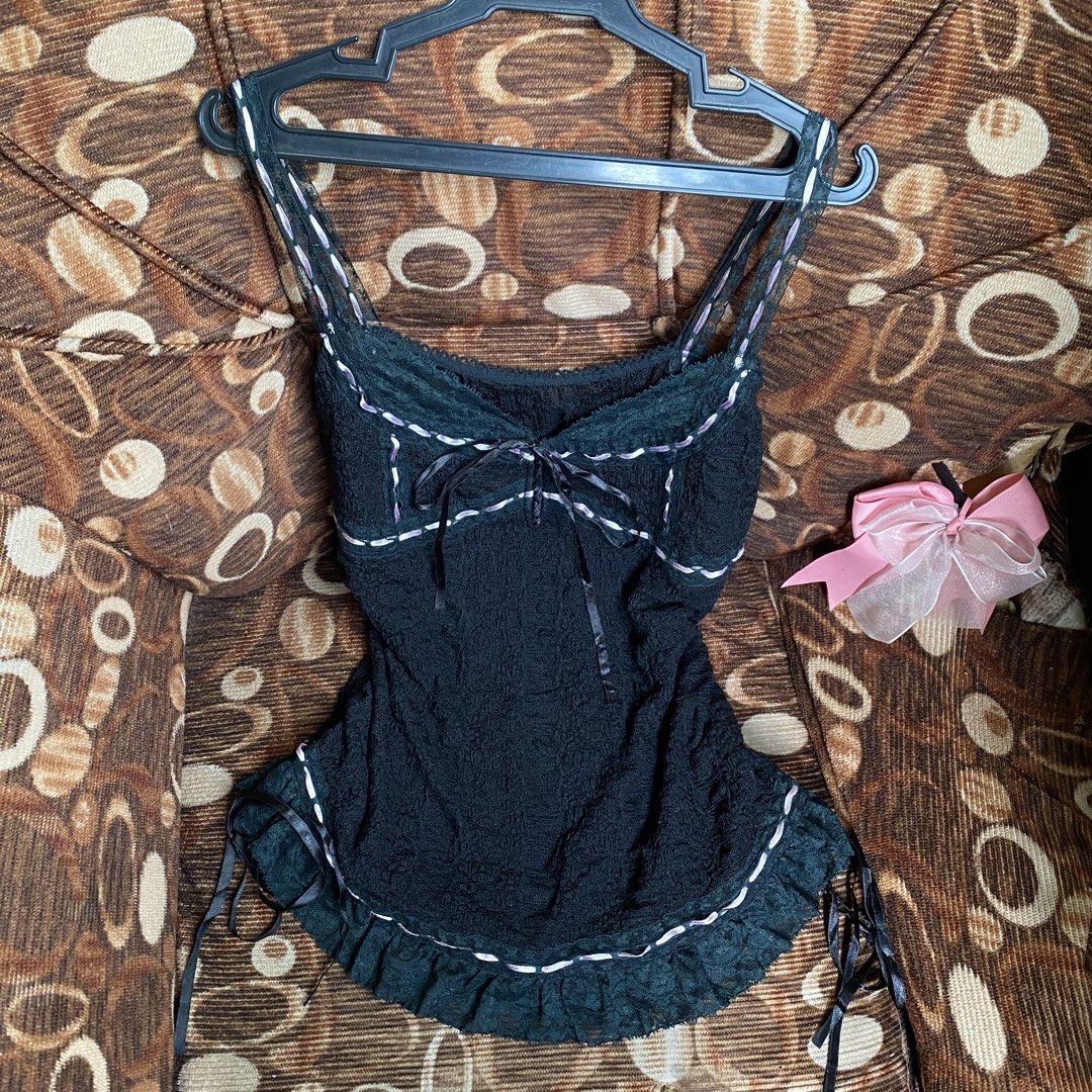 Y2k gothic lace top (Category: Sleeveless) located in Manila. Submitted by thriftfindsbyshei-2nd (Listing ID 1469274942, Image 1). Description: Fit M-Semi large (XL on tag) Need wash (thrifted).