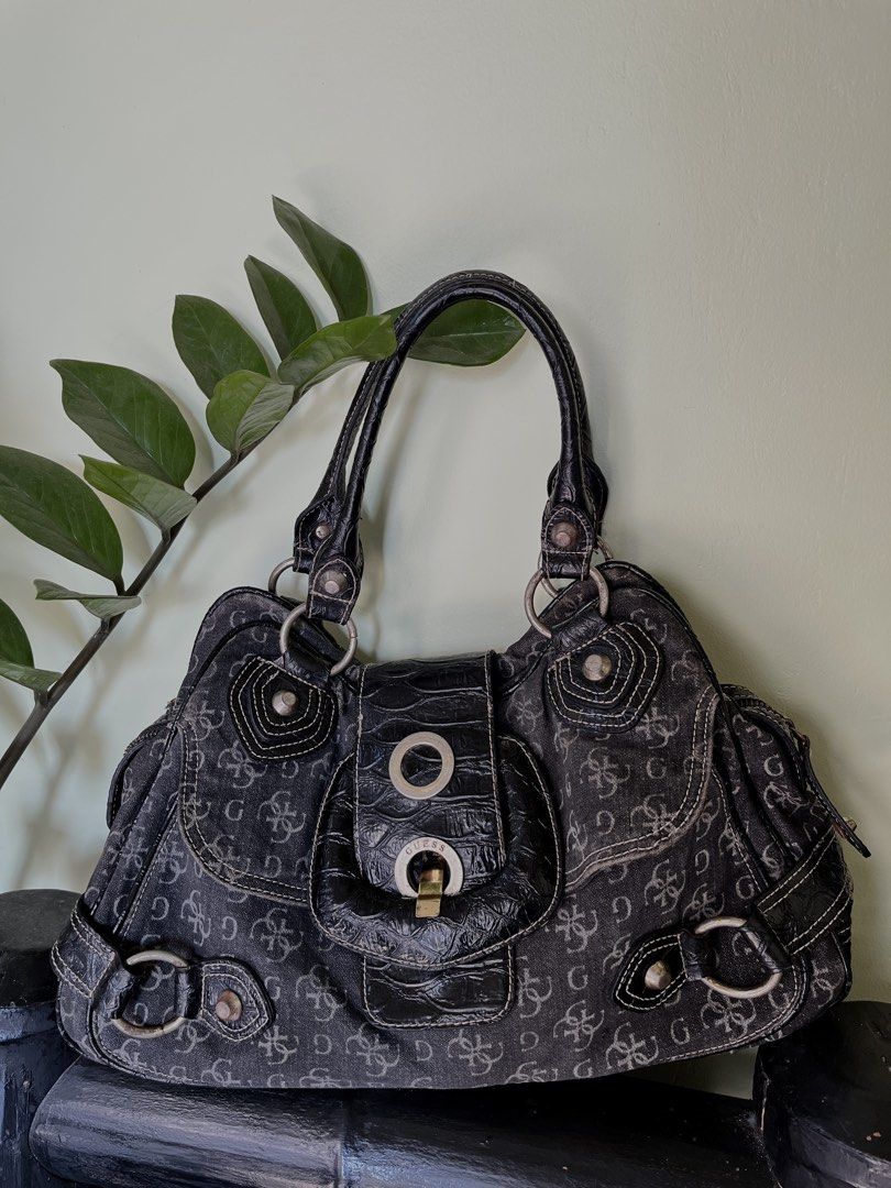 y2k guess handbag (Category: Luxury Bags & Wallets) located in Cagayan de Oro. Submitted by sepivelle (Listing ID 1469237065, Image 1). Description: .