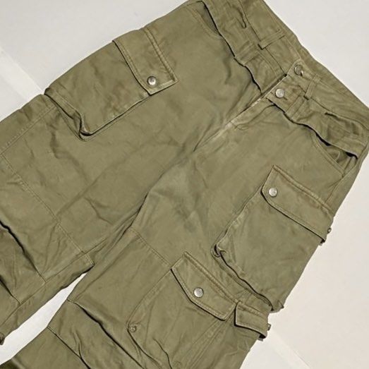Y2K KHAKI 8POCKETS CARGO PANTS✨ (Category: Jeans) located in Bulacan. Submitted by cris_thrifty (Listing ID 1469229217, Image 2). Description: ₱400 + shipping fee Y2K KHAKI 8POCKETS CARGO PANTS✨ Brand: CHUU🏷️ Size 30 Length 42 Leg hole 11 Thigh 13 • need wash • good fittings • Heavy • semi thick • semi hard • must buy it.
