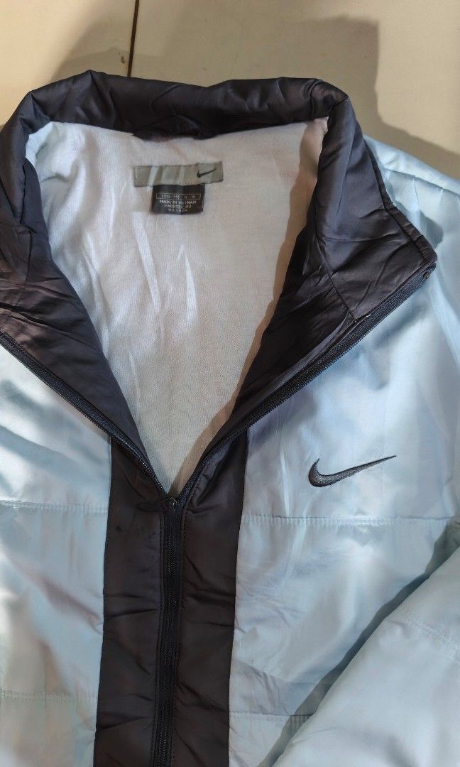 Y2k Nike Windbreaker padded jacket (Category: Coats, Jackets and Outerwear) located in Zamboanga. Submitted by crazy_findss (Listing ID 1469314305, Image 2). Description: 24x24 dimes Size M-L Flawless No pinholes Great Condition Nylon Working zippers Add sf Location:Zamboanga City, Mindanao.