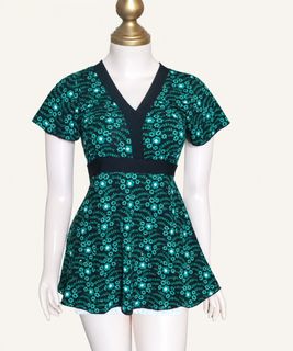 (Category: ) located in . Submitted by milovewardrobe (Listing ID 1469227400, Image 1). Description: .