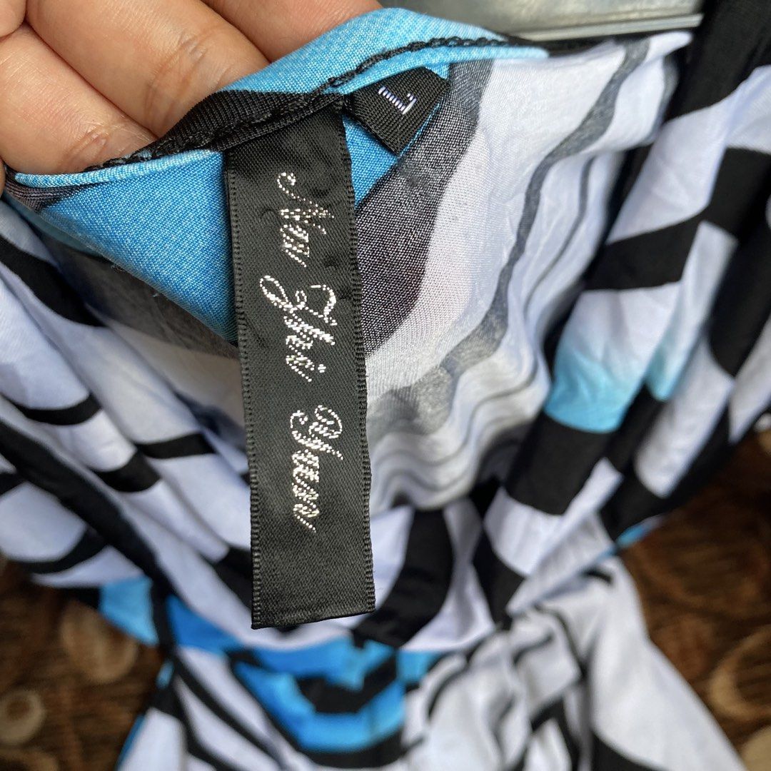 Y2k zebra like print drape cowl top (Category: Blouses) located in Manila. Submitted by thriftfindsbyshei-2nd (Listing ID 1469273500, Image 3). Description: Medium Need wash (thrifted).