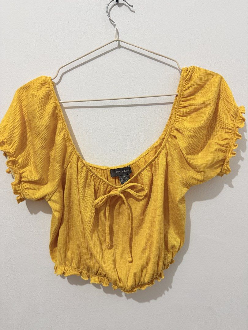 Yellow mustard off shoulder blouse (Category: Blouses) located in Naga. Submitted by teskicloset (Listing ID 1469228481, Image 1). Description: XS to Small.