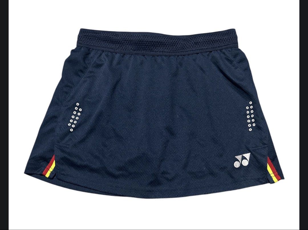 Yonex womens skort size xl (Category: Activewear) located in Iba. Submitted by xooperfindslb (Listing ID 1469231025, Image 2). Description: Yonex womens skort size xl Color: true navy Good condition No issue.