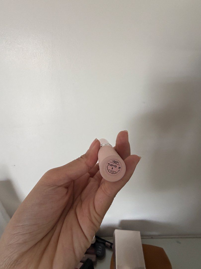 Ysl lip blusher 7 and 8 bundle (Category: Makeup) located in Quezon City. Submitted by destashingmycloset (Listing ID 1469182940, Image 2). Description: One has engraving.