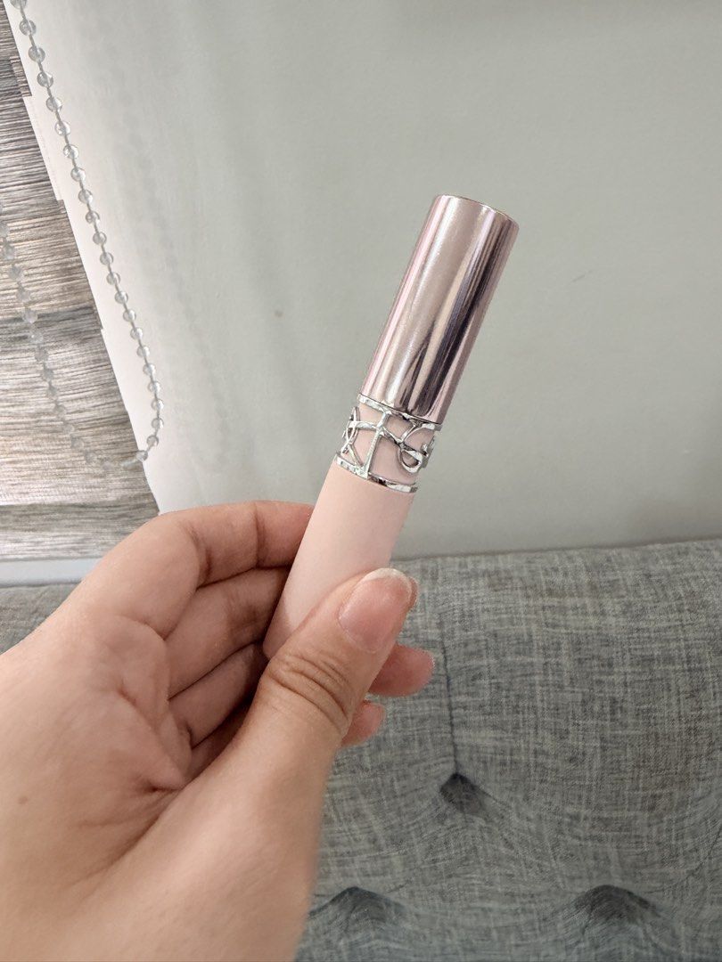 Ysl lip blusher 7 and 8 bundle (Category: Makeup) located in Quezon City. Submitted by destashingmycloset (Listing ID 1469182940, Image 3). Description: One has engraving.